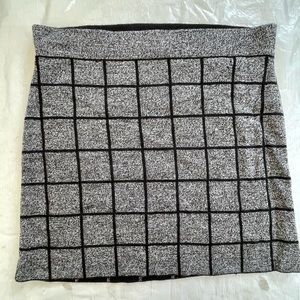 Smartwool black and gray reversible mini skirt. Medium